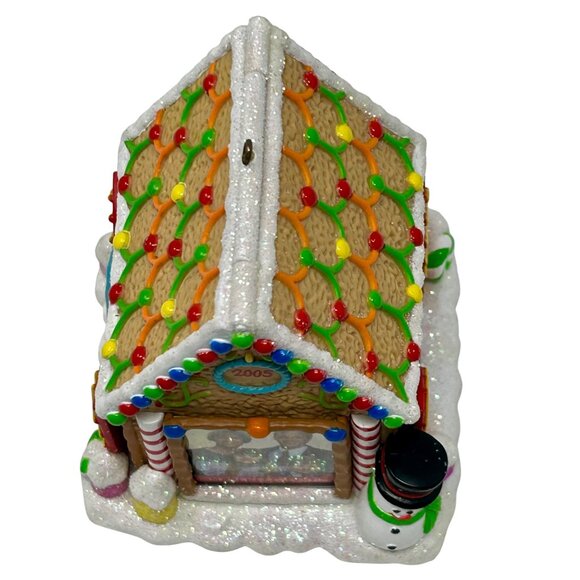 Gingerbread House Ornament/Trinket Box & Photo Holder 2005 by Carlton Cards - Picture 6 of 14